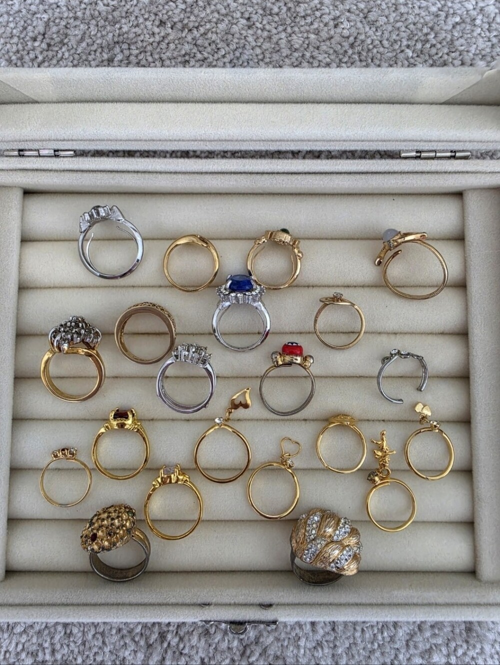 Vintage Avon, Sarah Coventry & NOS Rings 21pc Lot | Cottagecore Coquette Rings - Picture 9 of 17